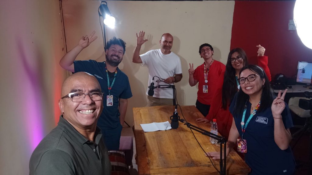 Foto del team grabando SALDU AL DIA.